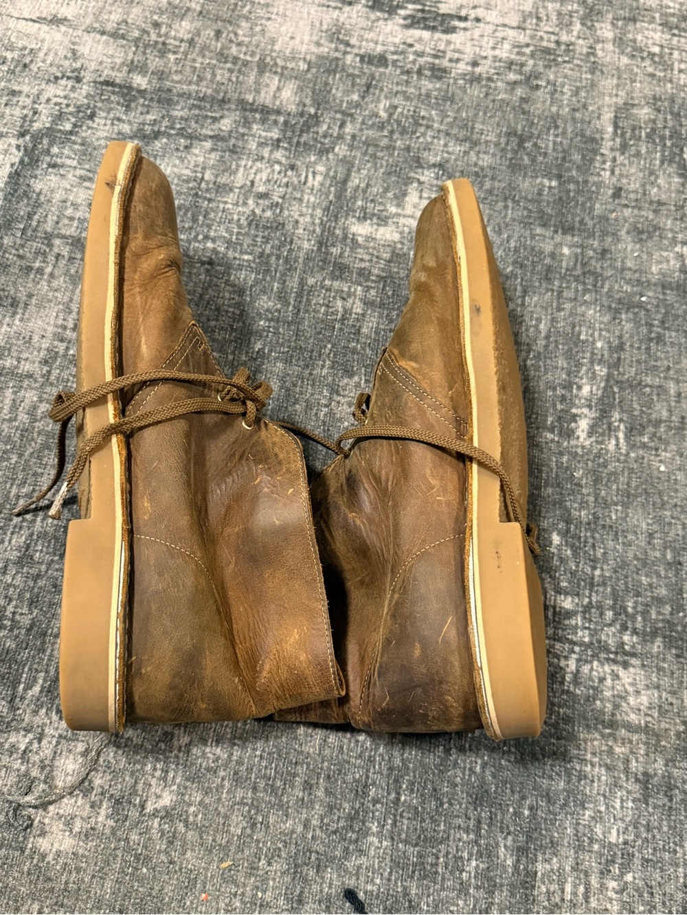 Clarks Men's Tan Brown Leather Chukka Boots
